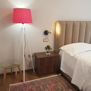 https://veranda-rooms-and-apartments.hotels-in-tirana.com
